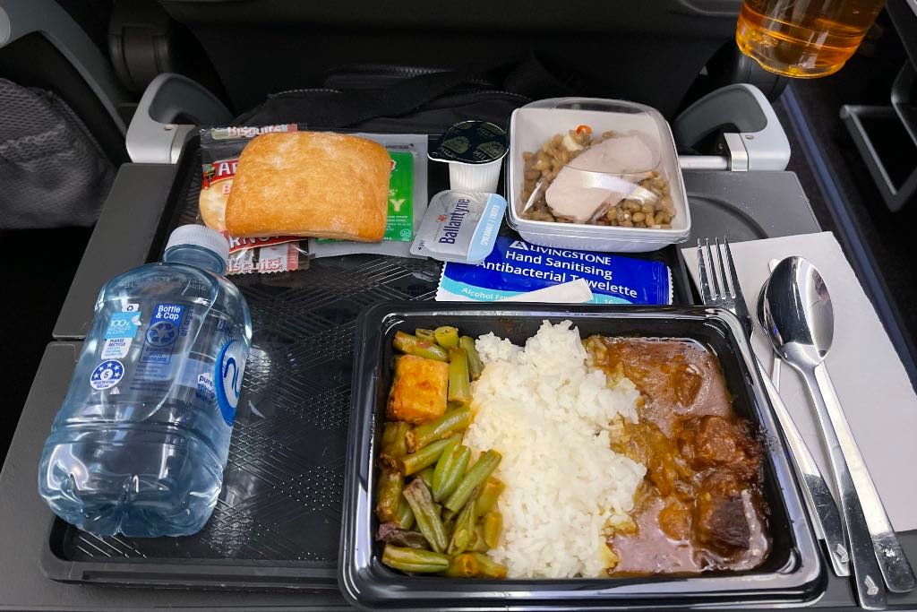 Singapore Airlines SQ276 ADL-SIN dinner