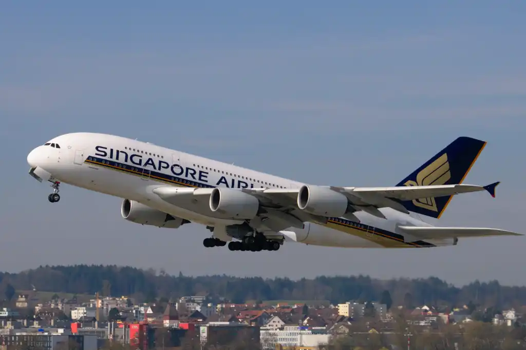 Airbus A380-800 at takeoff © b1-foto (Norbert) / Pixabay